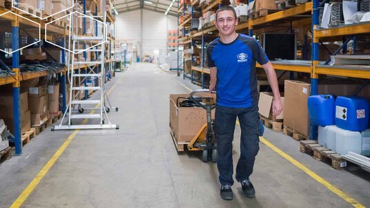 HANSA-Berufsunterseite-Fachkraft-Lagerlogistik_Teaser